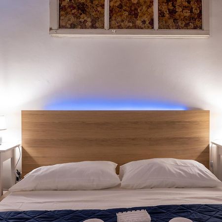 Appartamento Tipica Cozy House + Parking! Firenze Esterno foto