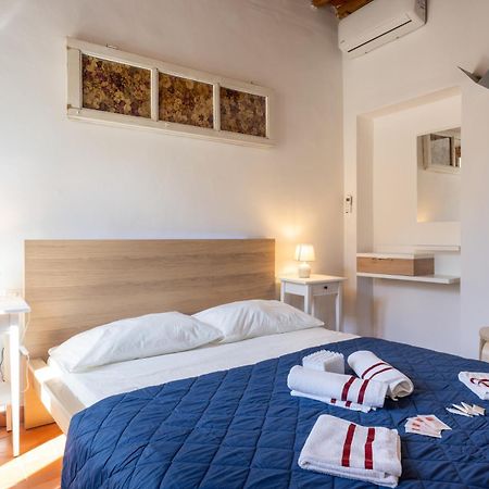 Appartamento Tipica Cozy House + Parking! Firenze Esterno foto